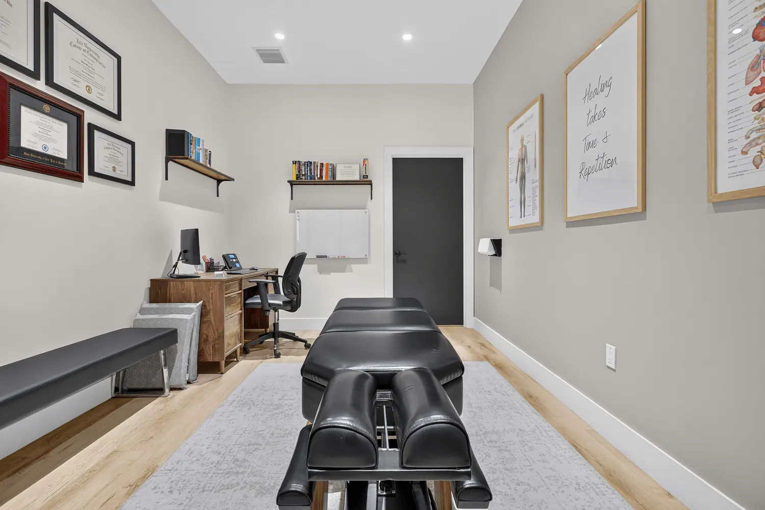 Adjusting table in a treatment room