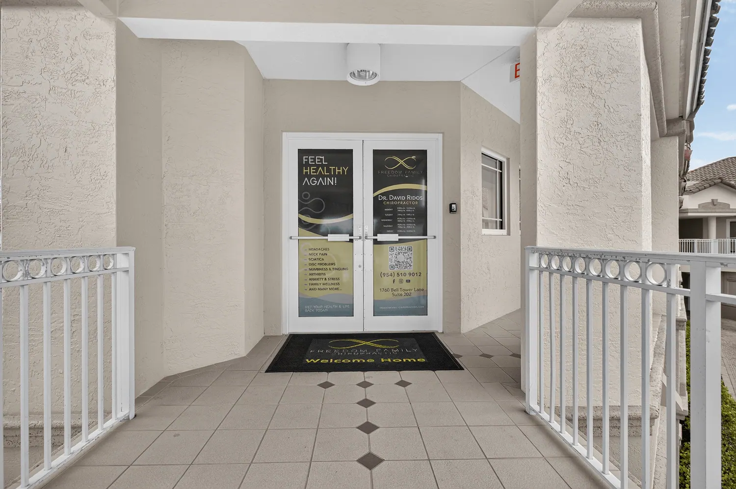 Entrance to Freedom Family Chiropractic in Weston