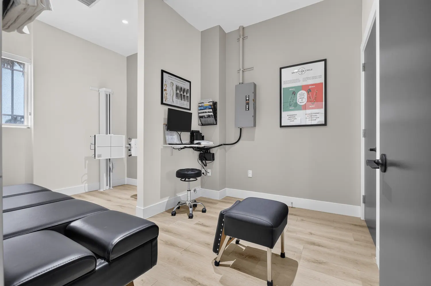 Exam room with X-ray viewing station