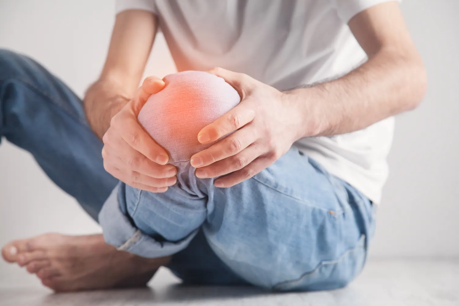 Swollen knee arthritis chiropractor care